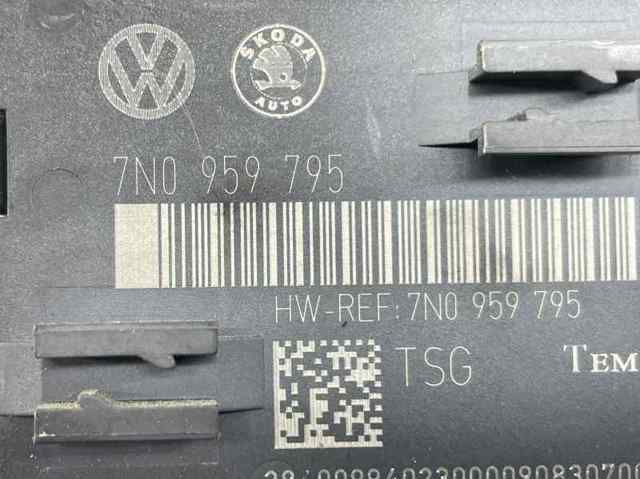 7N0959795 VAG