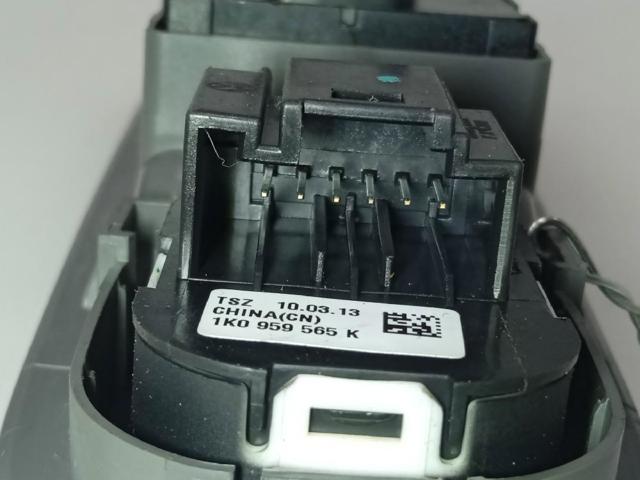 7N0959857 VAG Interruptor de elevalunas delantera izquierda  en stock Huelva