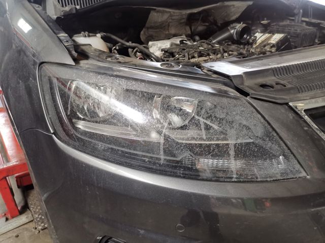 Luz derecha 7N5941006F VAG