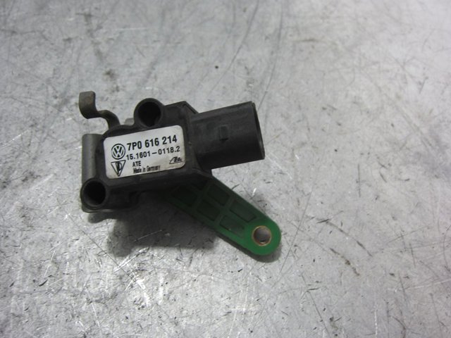 7P0616214 Porsche