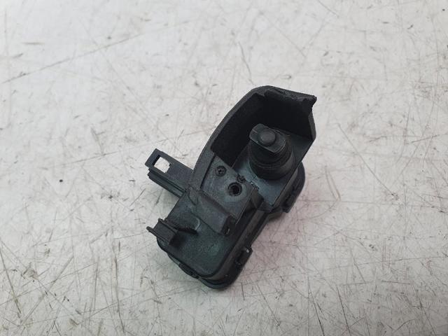 7P0810773F VAG Motor de apertura de tapa de combustible  disponible Vigo