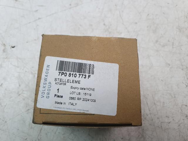 7P0810773F VAG Motor tapa combustible  en stock Huelva