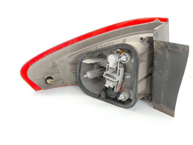 7S7113404A Piloto trasero exterior derecho  en stock Sabadell