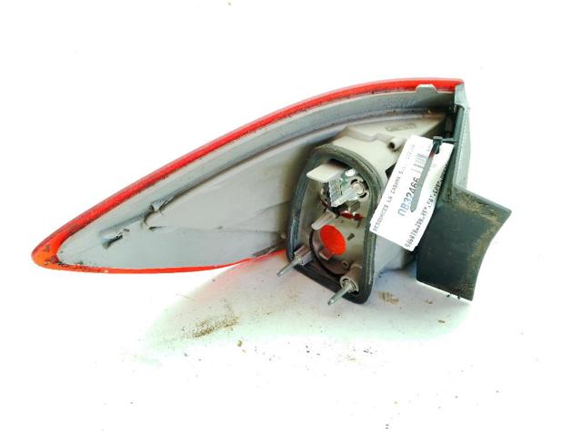 FORD 7S7113404B Piloto trasero exterior derecho  en stock Terrassa
