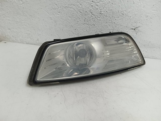 FORD 7S7115K201AD Faro antiniebla derecho  en stock Salamanca