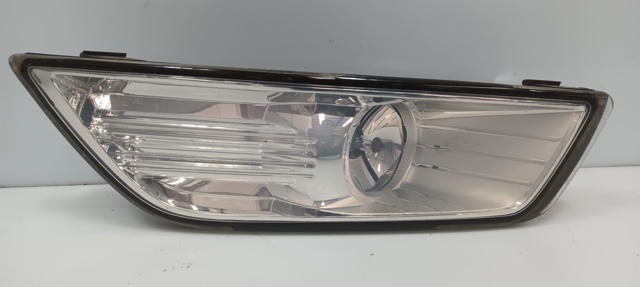 7S7115K201AD Faro antiniebla derecho  en stock Sabadell