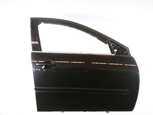 801000025R Puerta delantera derecha  disponible Utrera