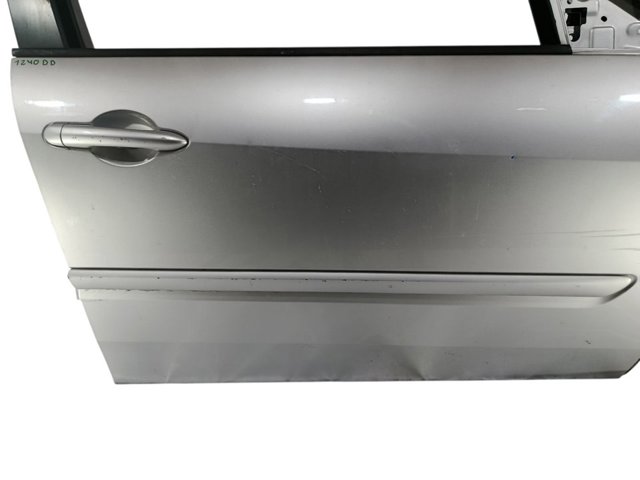 801000025R Puerta delantera derecha  disponible Utrera