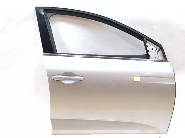 801001148R RENAULT Puerta delantera derecha comprar Bilbao