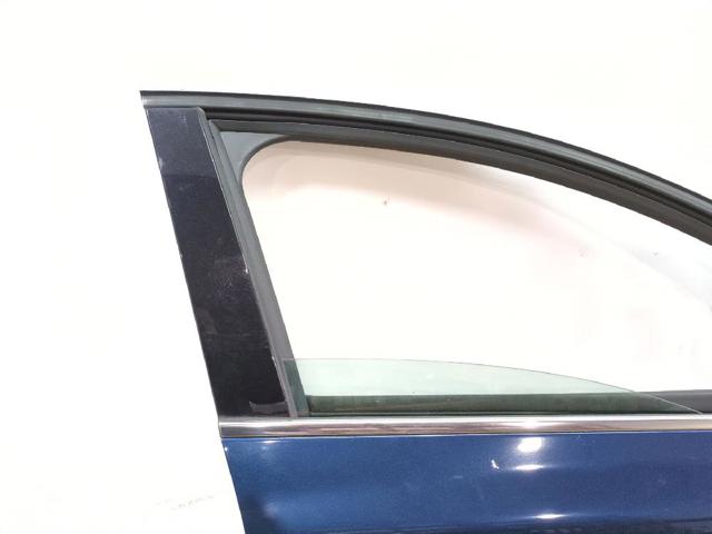 RENAULT 801001148R Puerta delantera derecha  comprar en Albacete