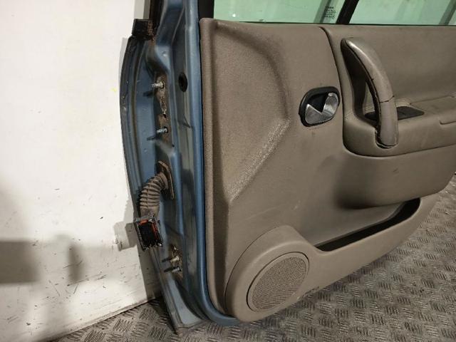 801002354R RENAULT Puerta delantera derecha  disponible Vigo