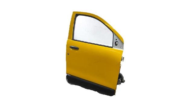 RENAULT 801008218R Puerta delantera derecha  comprar en Murcia