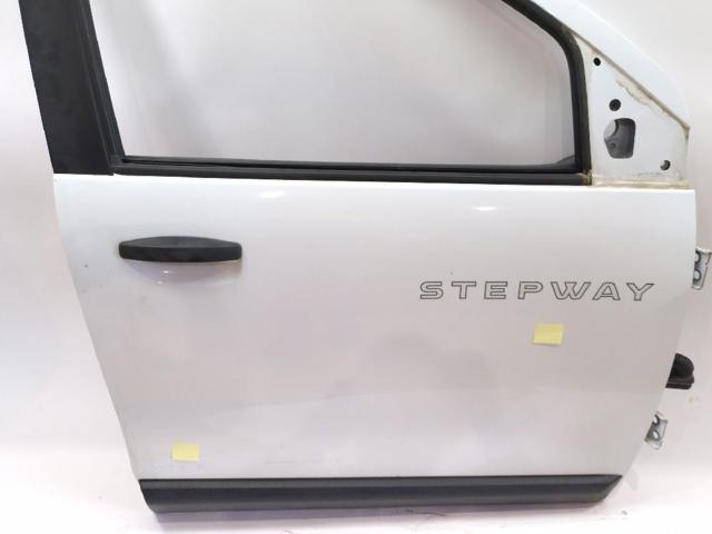 801008218R Puerta delantera derecha  disponible Utrera