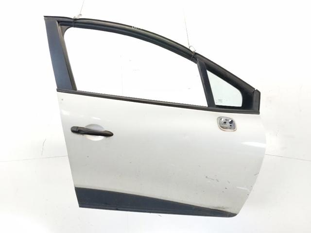 RENAULT 801008302R Puerta delantera derecha comprar Tarragona