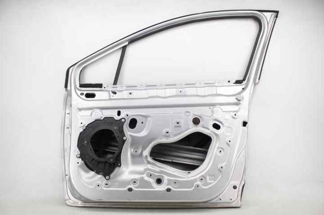 801008302R RENAULT Puerta delantera derecha  disponible Vigo