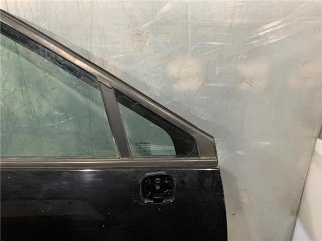 RENAULT 801008349R Puerta delantera derecha  en stock Salamanca