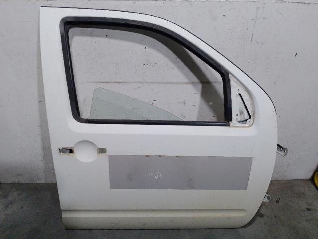 80100EB330 NISSAN Puerta delantera derecha  en stock Huelva