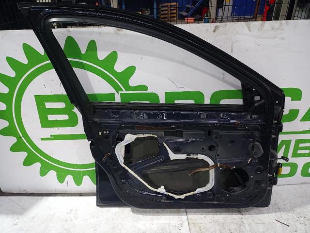 RENAULT 801010025R Puerta delantera izquierda  en stock Terrassa