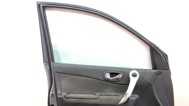 801010029R RENAULT Puerta delantera izquierda  en stock Gandía