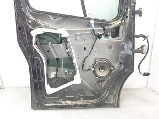 801010179R Puerta delantera izquierda  en stock Sabadell