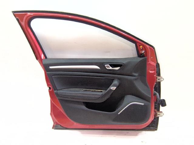 801010705R RENAULT Puerta delantera izquierda  en stock Córdoba