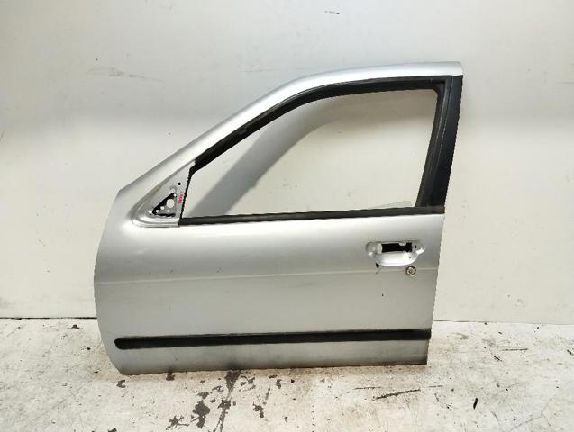 Puerta delantera Nissan Almera I (1995-2000)