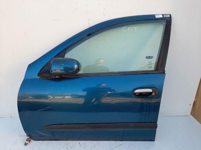 Puerta delantera izquierda para Nissan Almera N15
