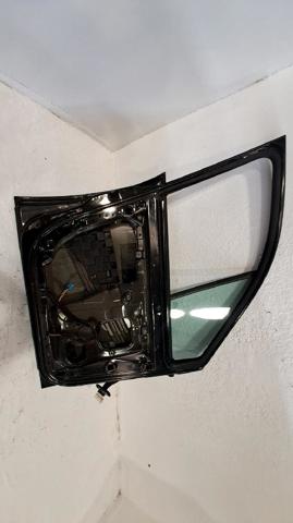 RENAULT 801015506R Puerta delantera izquierda  comprar en Ponferrada