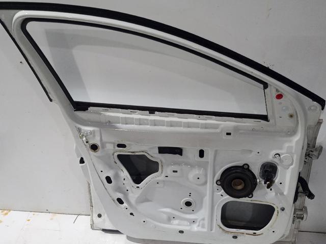 801016886R RENAULT Puerta delantera izquierda comprar Bilbao