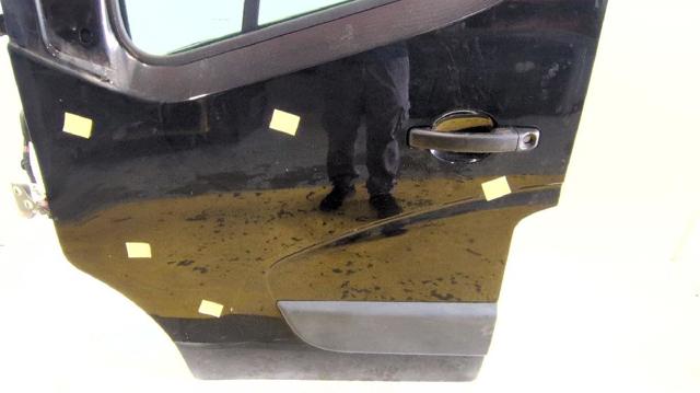 RENAULT 801017005R Puerta delantera izquierda  en stock Terrassa