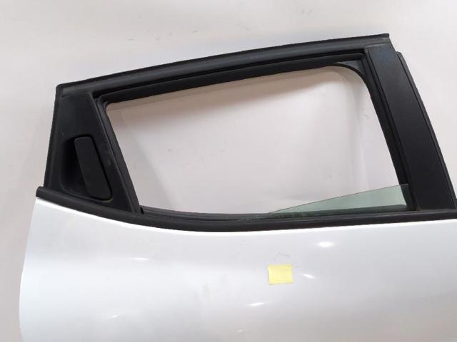801017896R RENAULT Puerta delantera izquierda  en stock Córdoba