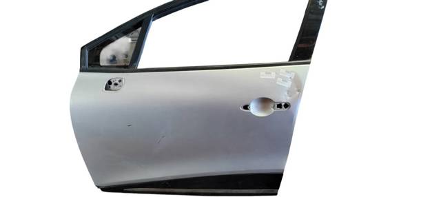 801017896R Puerta delantera izquierda  en stock Sabadell