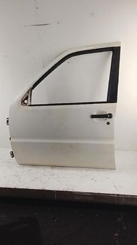 Comprar Puerta del conductor Terrano II R20