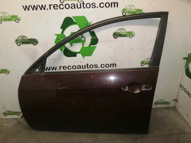 Puerta delantera izquierda 80101AV631 Nissan