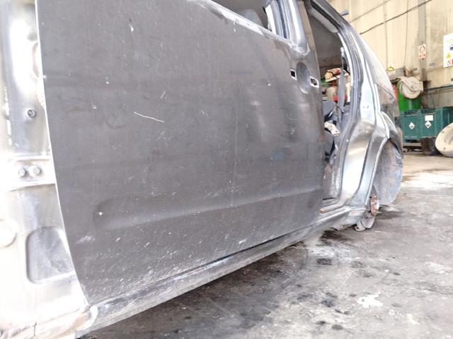 80101EB330 Puerta delantera izquierda  comprar en Reus