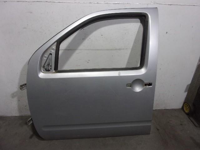 Comprar Puerta del conductor Navara  D40