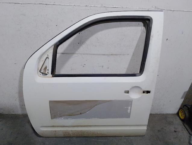 Puerta del conductor Nissan Navara  pick-up comprar en España
