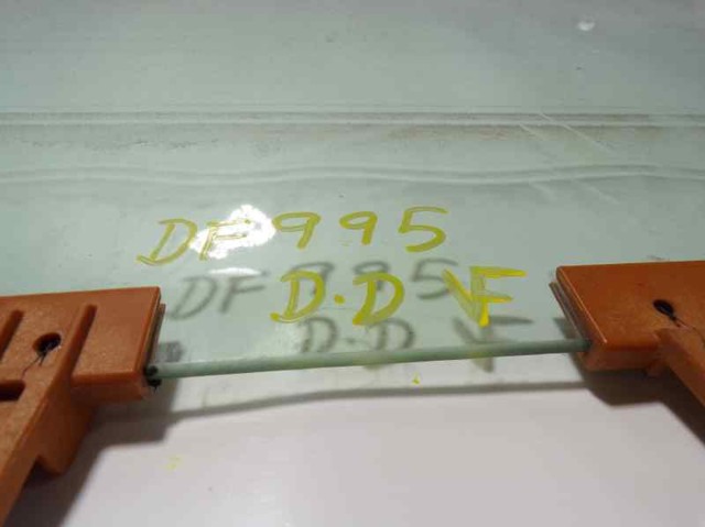 803001KK0A Cristal de puerta delantera derecha  comprar en Reus