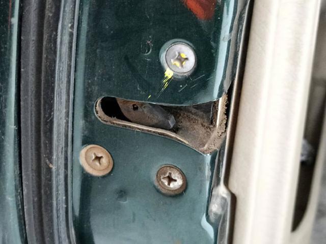 Cerradura de puerta delantera izquierda Nissan Terrano II (R20)