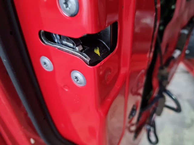 Cerradura delantera izquierda para Nissan Navara  (D23, D23T)