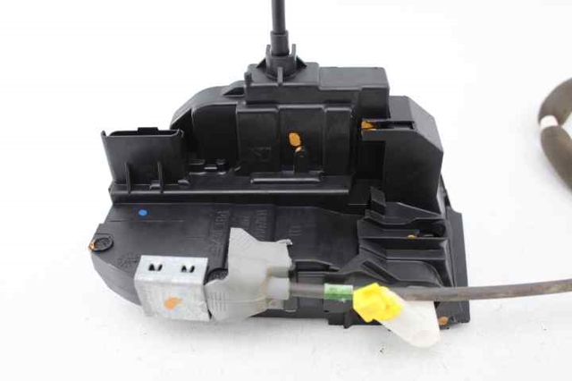 80501BA60C NISSAN Cerradura de puerta delantera izquierda  disponible Ourense