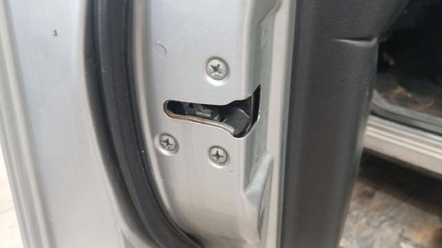 Comprar Cerradura de puerta lateral Qashqai I J10