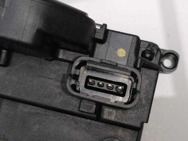 RENAULT 805020001R Cerradura de puerta delantera derecha  disponible España
