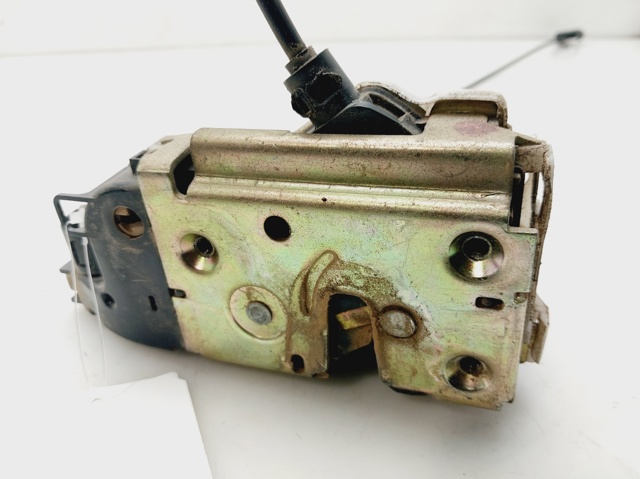 805020006R Cerradura de puerta delantera derecha  en stock Sabadell
