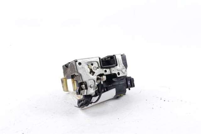 805021840R Cerradura de puerta delantera derecha  disponible Málaga