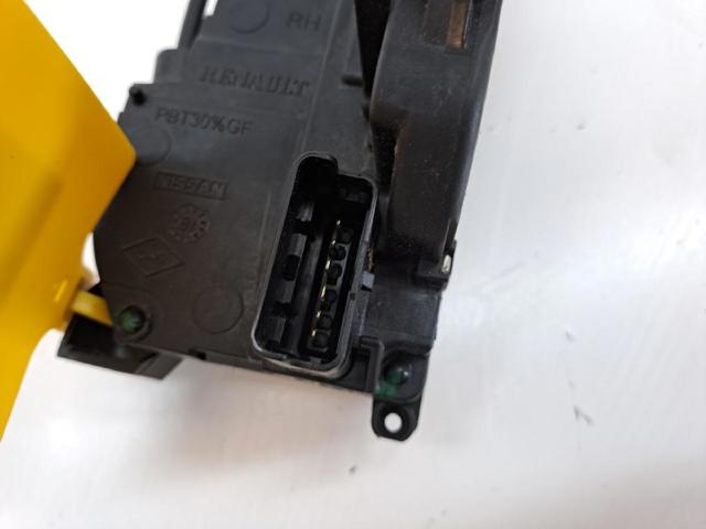 805022622R Cerradura de puerta delantera derecha  en stock Castellón