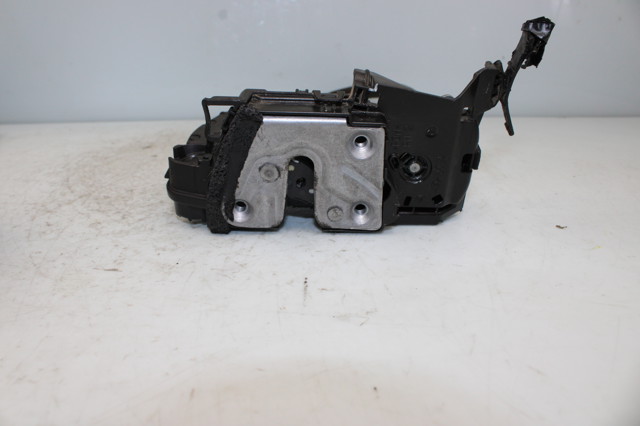 RENAULT 805022764R Cerradura de puerta delantera derecha  disponible Valladolid