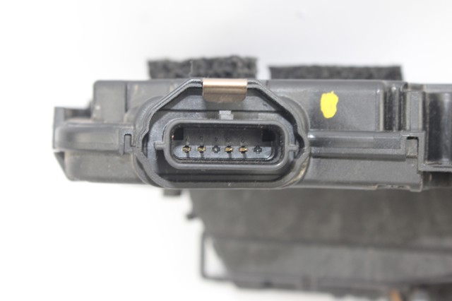 805022764R RENAULT Cerradura de puerta delantera derecha  disponible Ourense