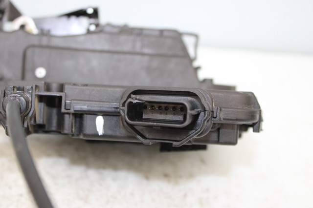 805022764R RENAULT Cerradura de puerta delantera derecha  en stock Córdoba