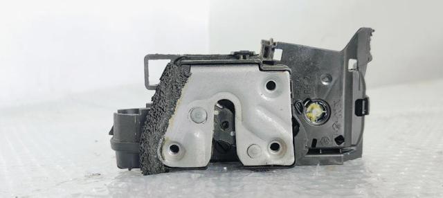805022764R Cerradura de puerta delantera derecha  en stock Sabadell